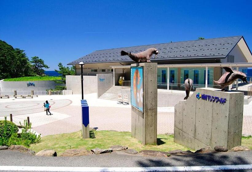 בית מלון כפרי Aloha Inn Aine