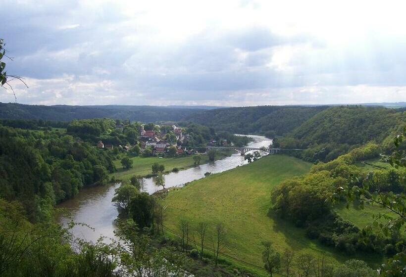 בית מלון כפרי Berounka