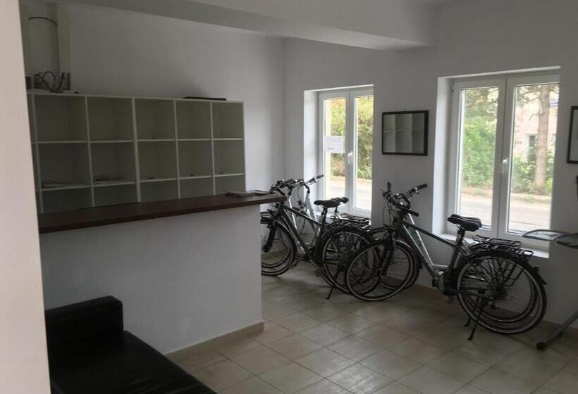 בית מלון כפרי By The River