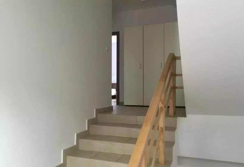 Hotelli By The River