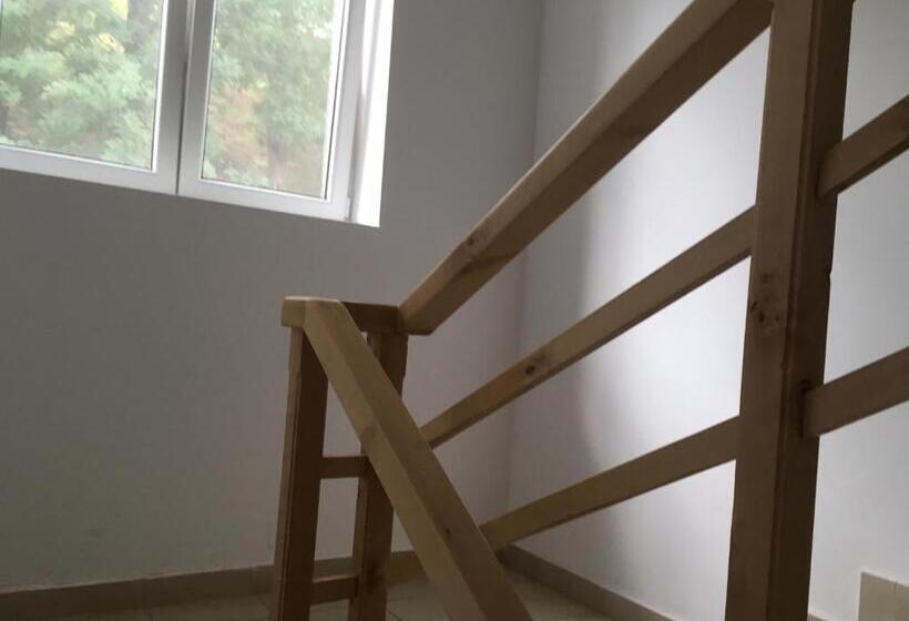 בית מלון כפרי By The River