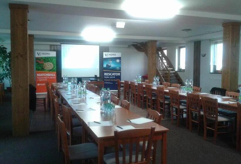 ホテル Golf Bitozeves