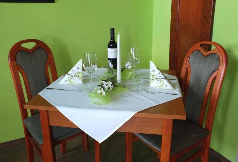 ホテル Golf Bitozeves