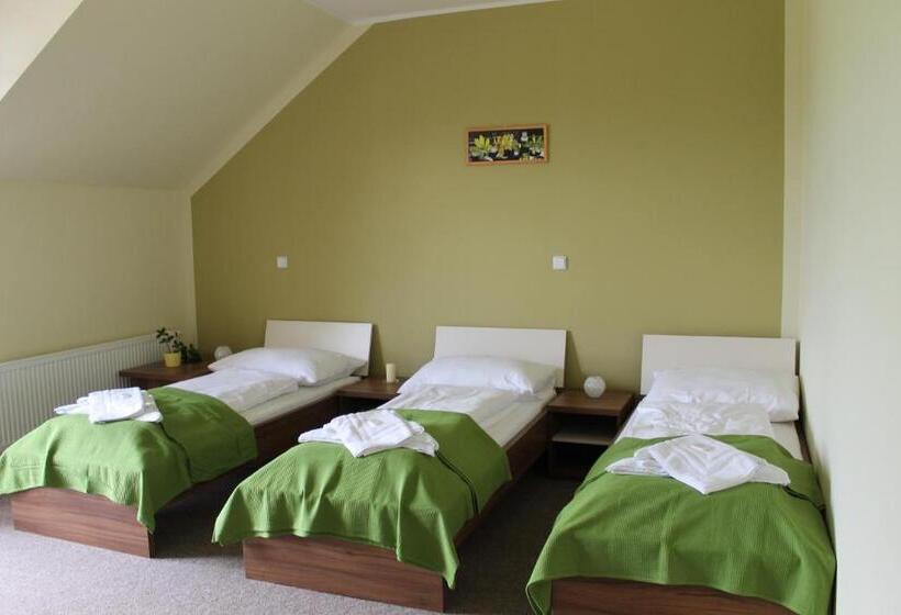 ホテル Golf Bitozeves