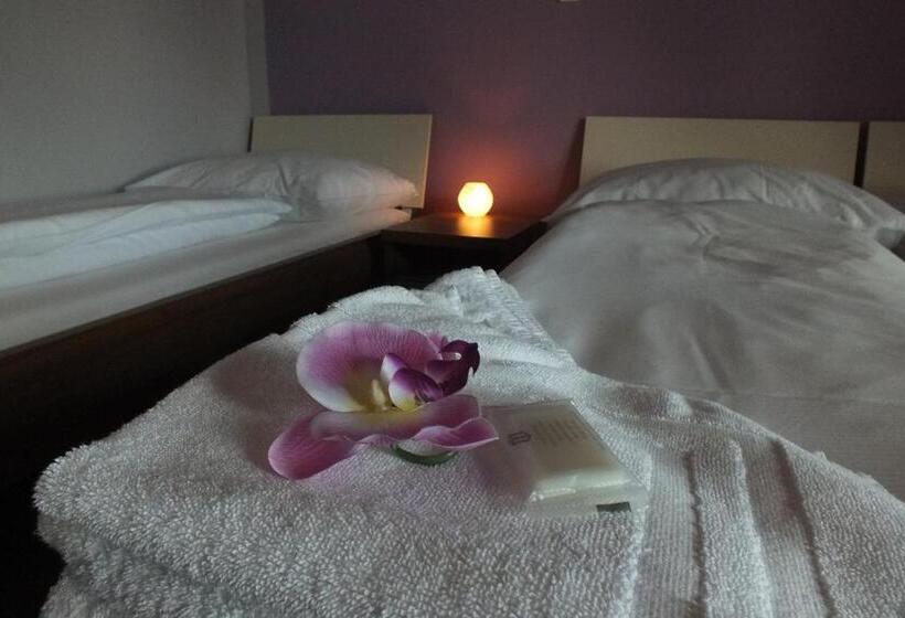 ホテル Golf Bitozeves