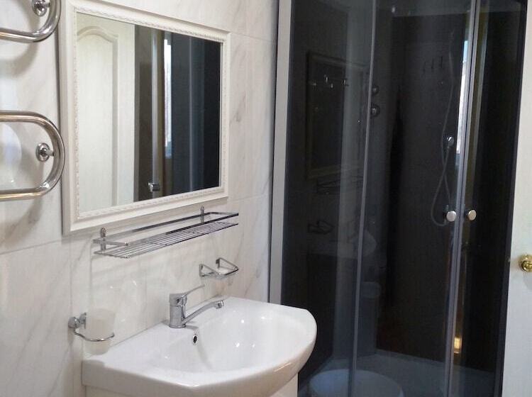 בית מלון כפרי Kiev Plus