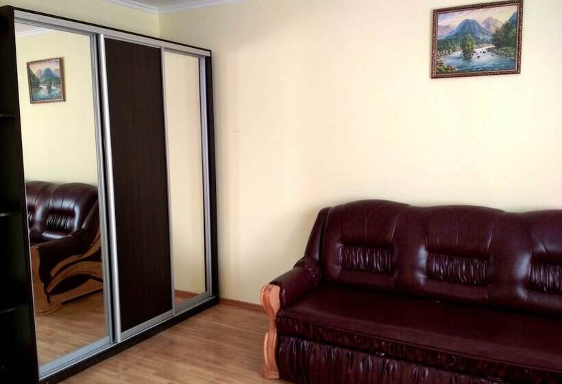 בית מלון כפרי Kiev Plus