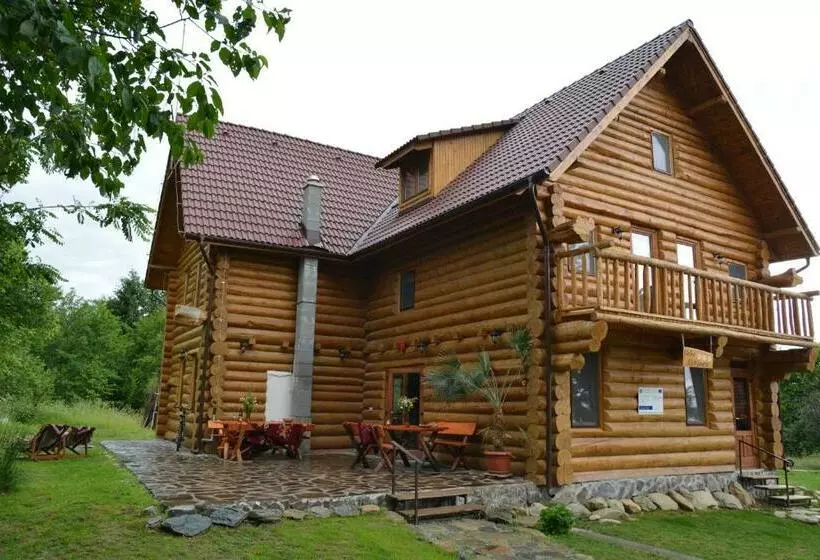 هتل Valea Vistisoarei