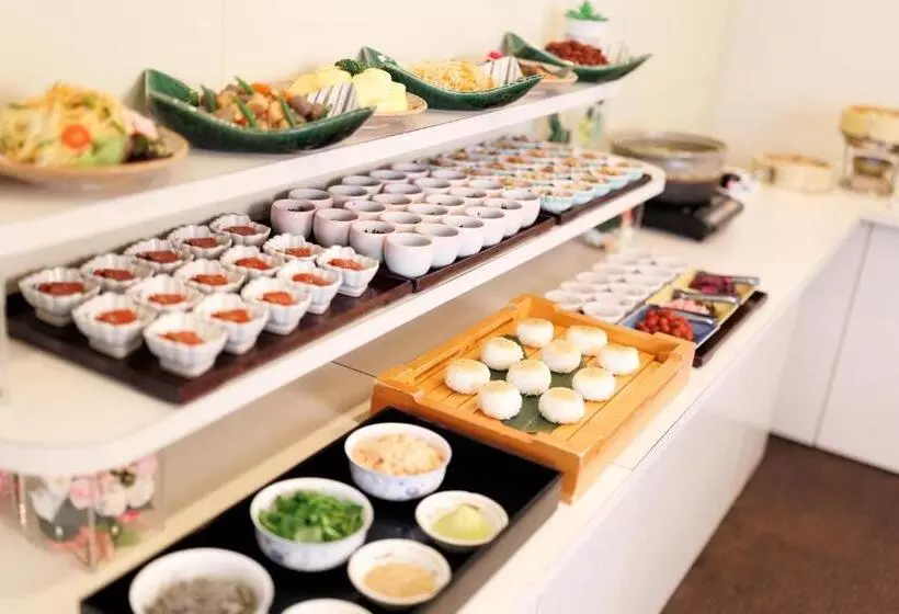 Hotelli Yokaichi Royal