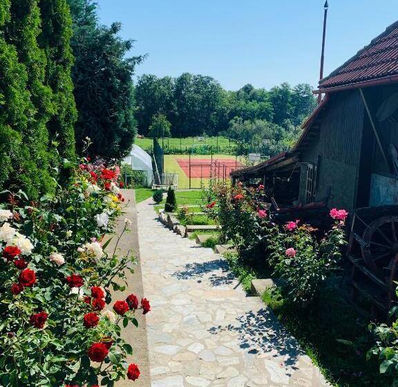 Pensão Alex & Maria