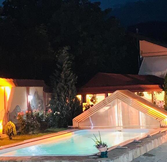 Pensão Alex & Maria