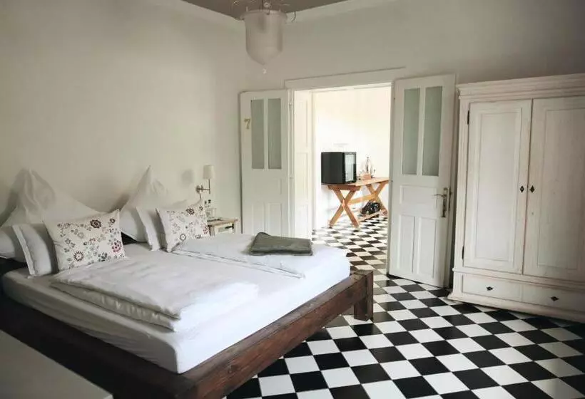 Majatalo Boutique Hotel Le Baron