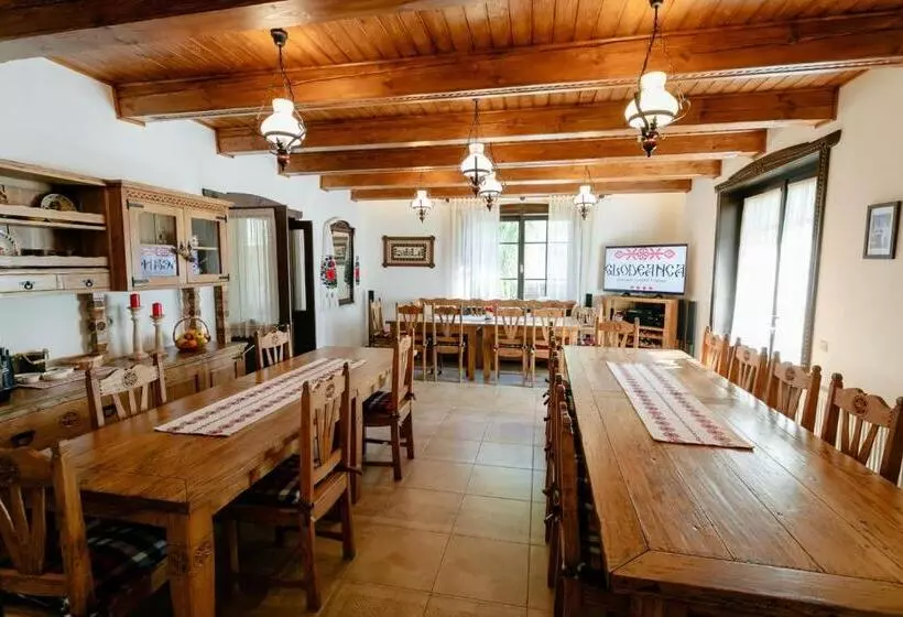 پانسیون Glodeanca