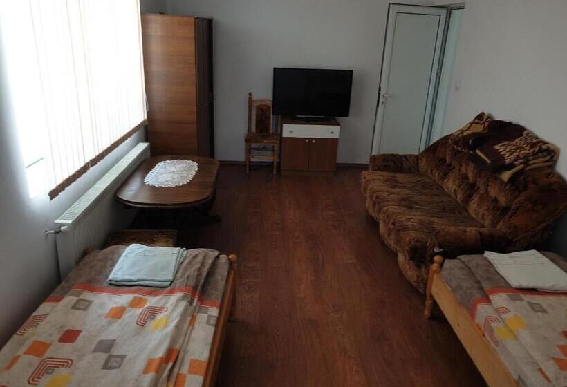 Pension Guest House Chala