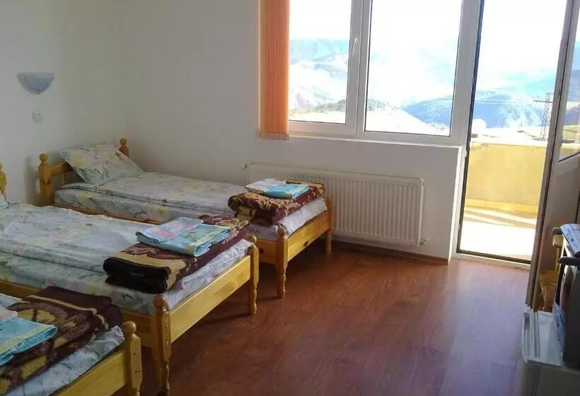 Majatalo Guest House Chala