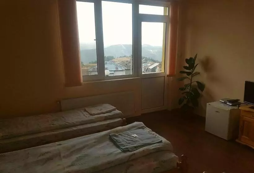 Majatalo Guest House Chala