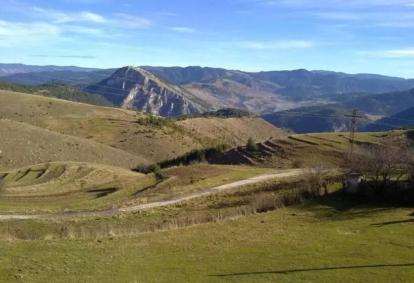 Majatalo Guest House Chala