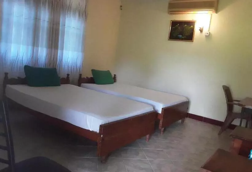 ペンション Hansika Guest Inn