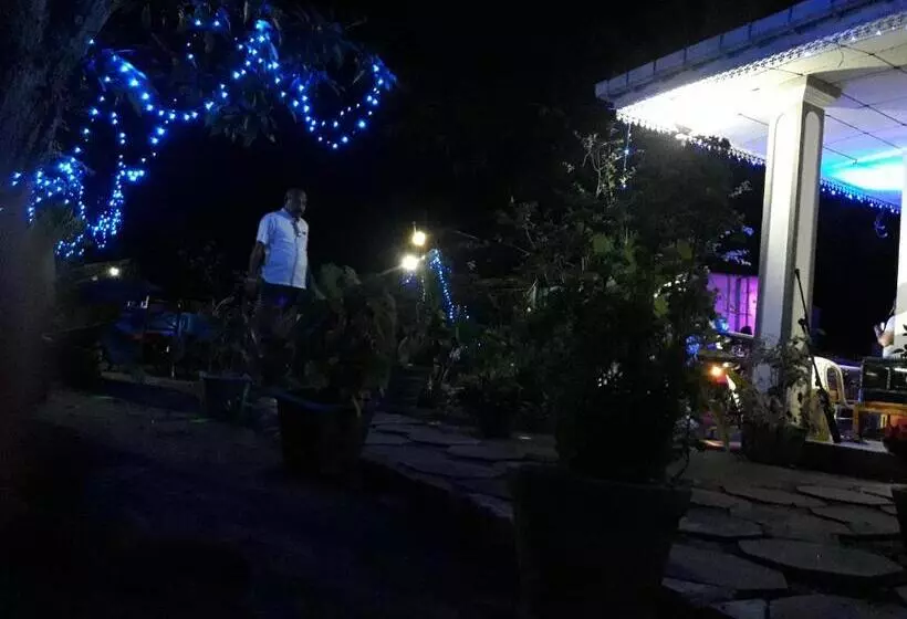 ペンション Hansika Guest Inn