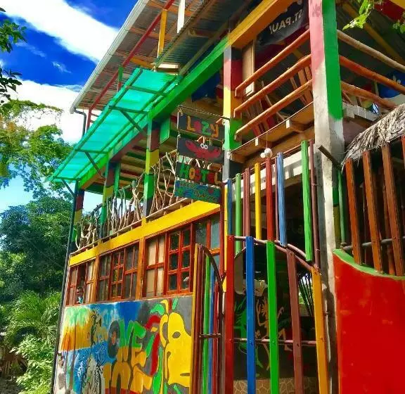 Majatalo Lazy Crab Hostel