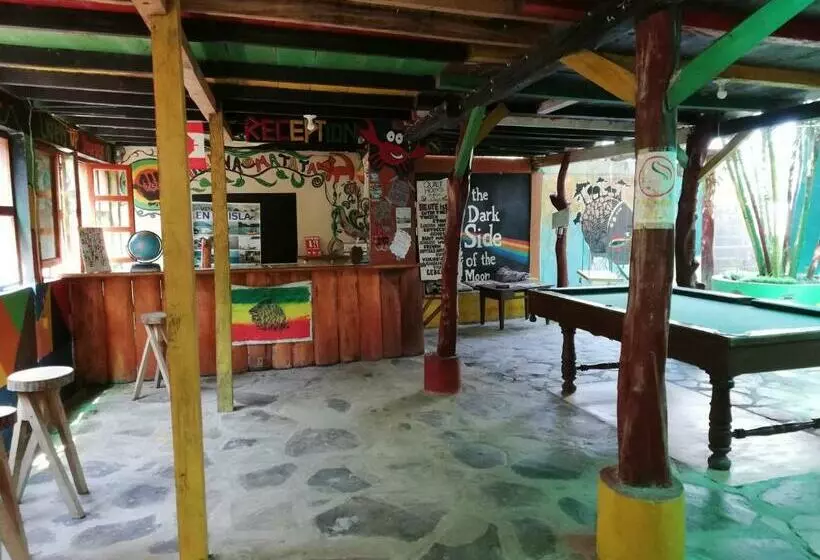 Majatalo Lazy Crab Hostel