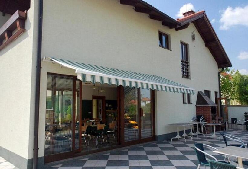 פנסיון Penzion Jople