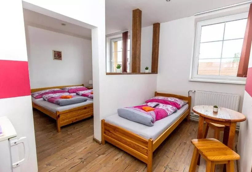 Majatalo Penzion A Restaurace Na Salaši