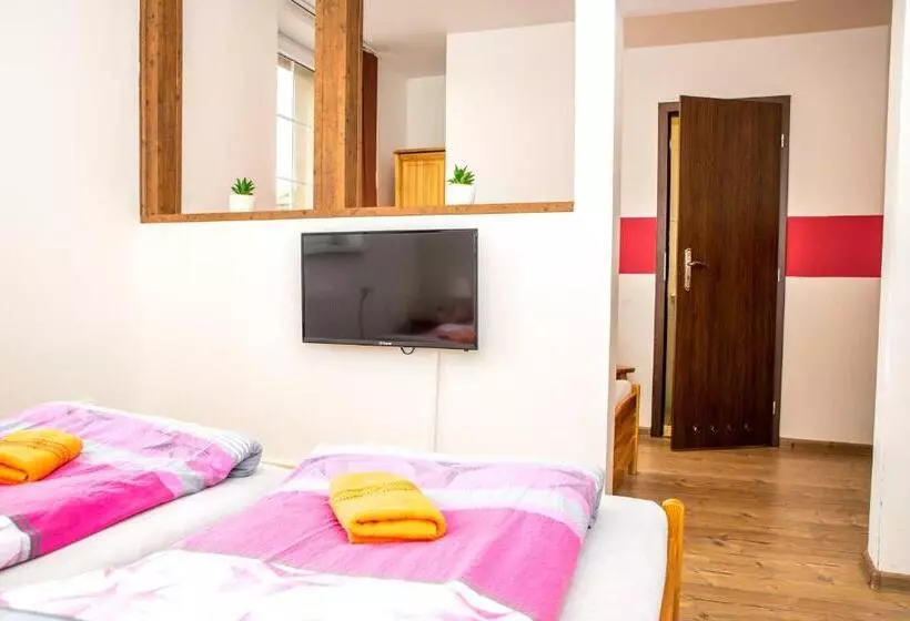 Majatalo Penzion A Restaurace Na Salaši