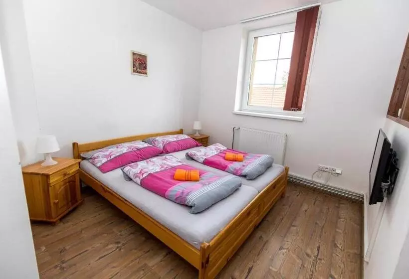 Majatalo Penzion A Restaurace Na Salaši