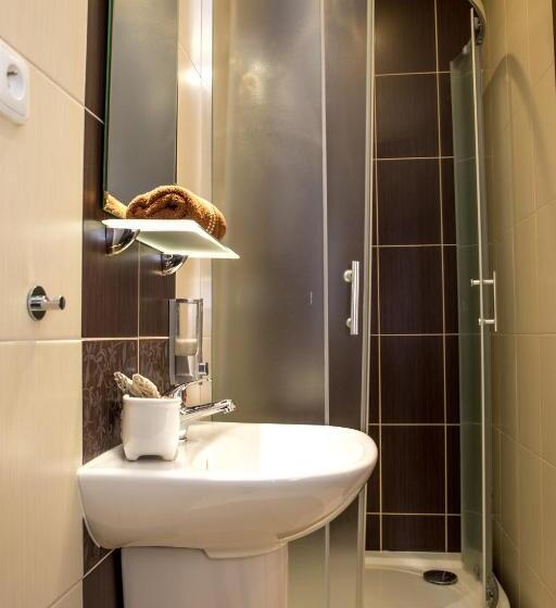 펜션 Penzion A Restaurace Na Salaši