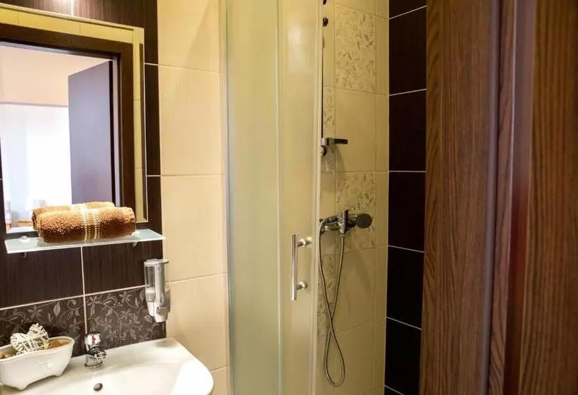 Majatalo Penzion A Restaurace Na Salaši