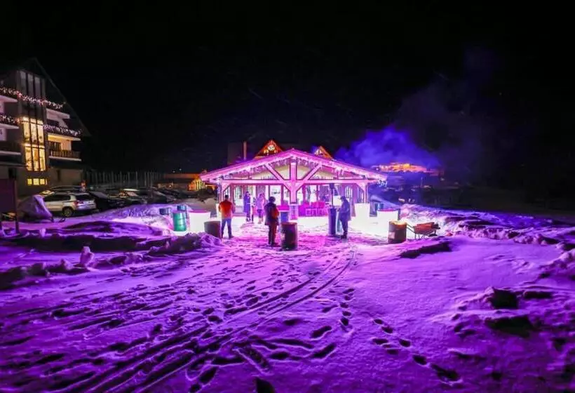 ペンション Poarta Raiului