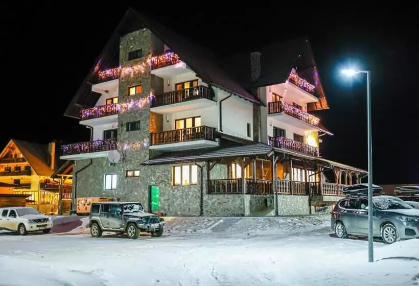 ペンション Poarta Raiului