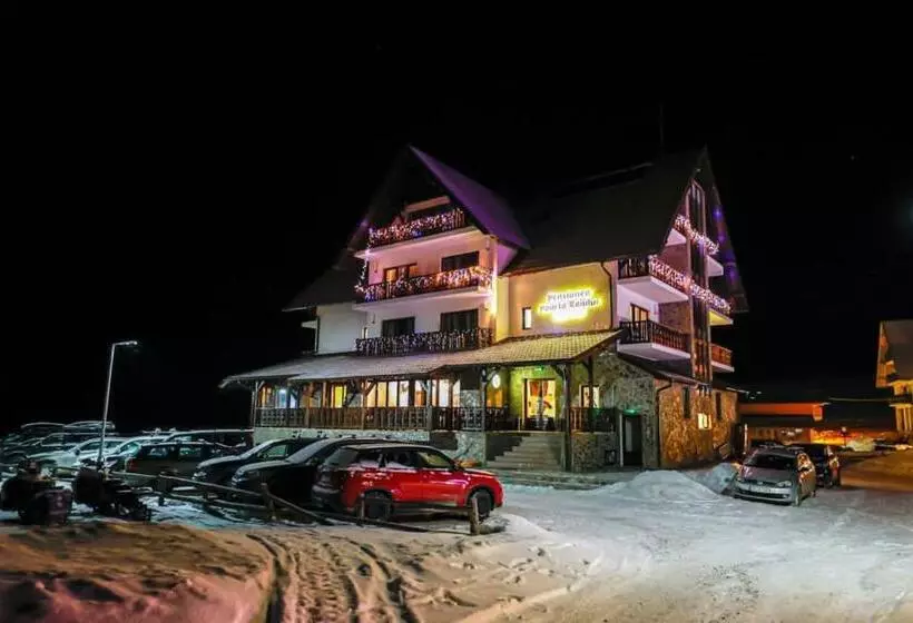 ペンション Poarta Raiului