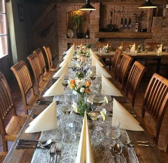 Majatalo Penzion U Pešíků