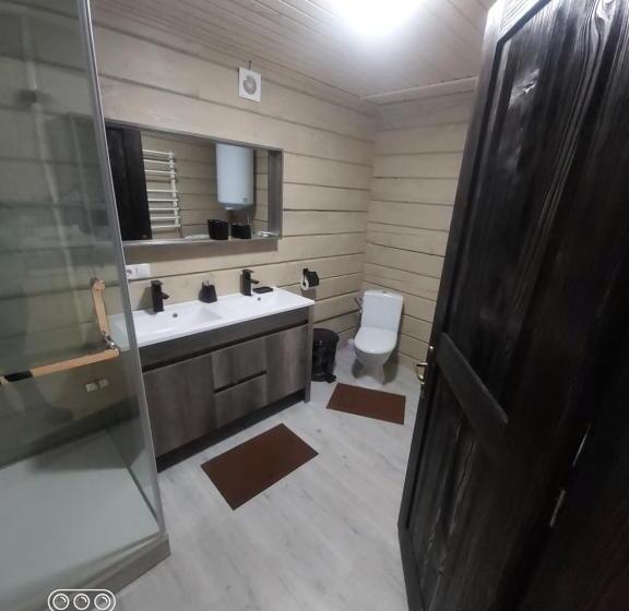 호스텔 Berloga Sinevir