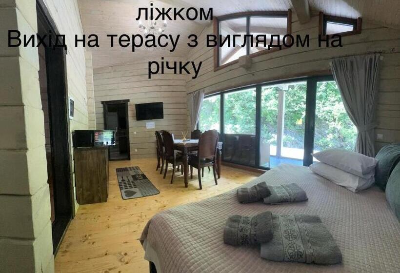 호스텔 Berloga Sinevir