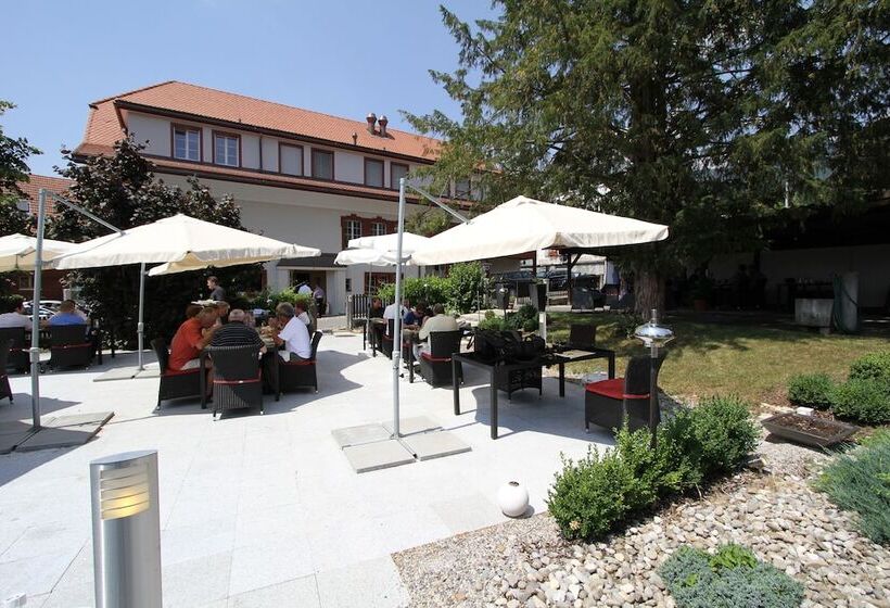 Szálloda Gasthof Bären Oberbipp