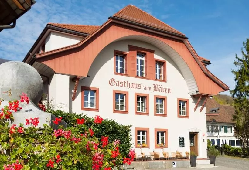 Hotelli Gasthof Bären Oberbipp