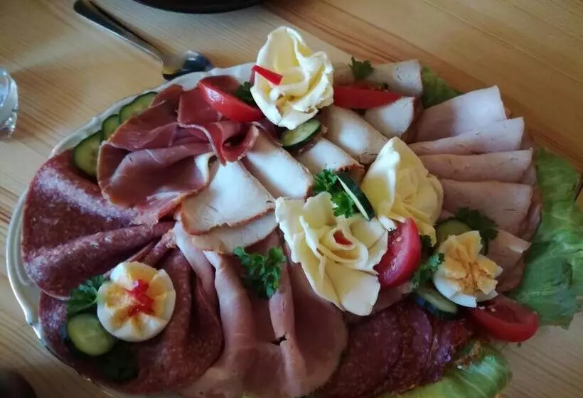 Hotelli Ferienparadies Waldidylle, Familiengeführt Seit 20 Jahren   Mit Großem Pool Und Viel Platz!