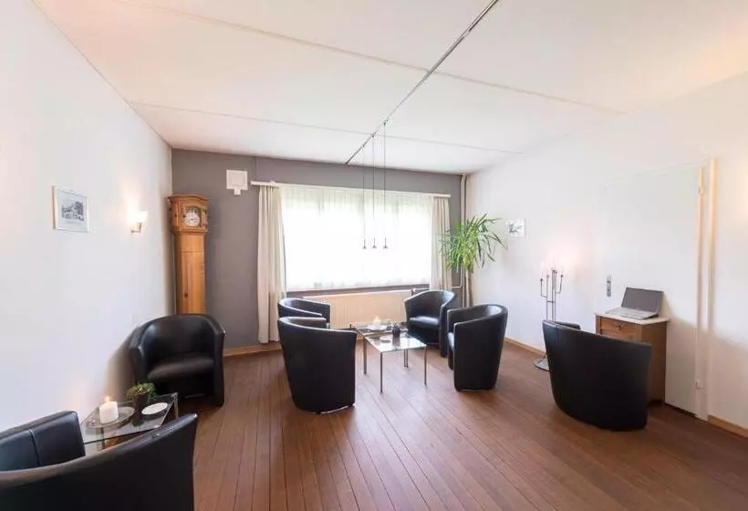 Hotelli Gasthof Kreuz Mühledorf