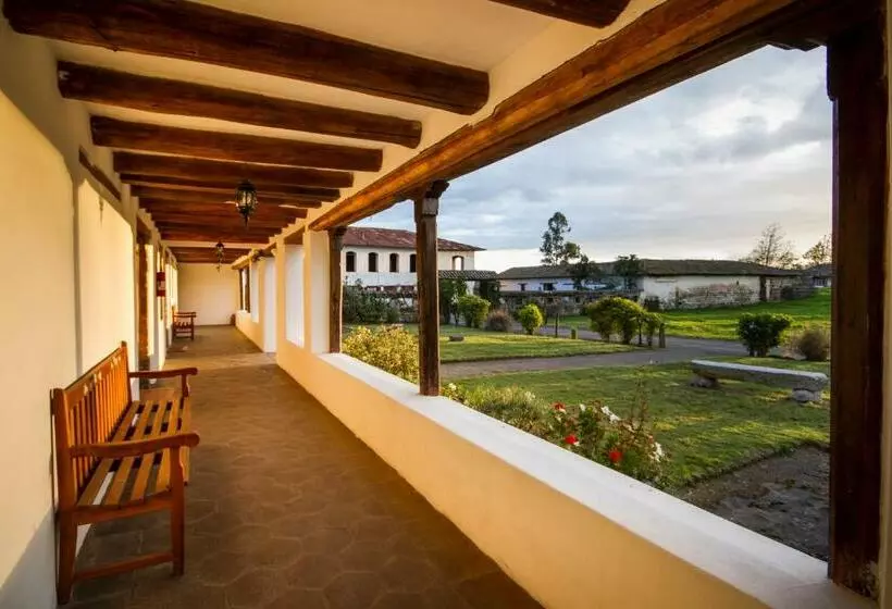 Hotelli Hacienda San Agustin De Callo