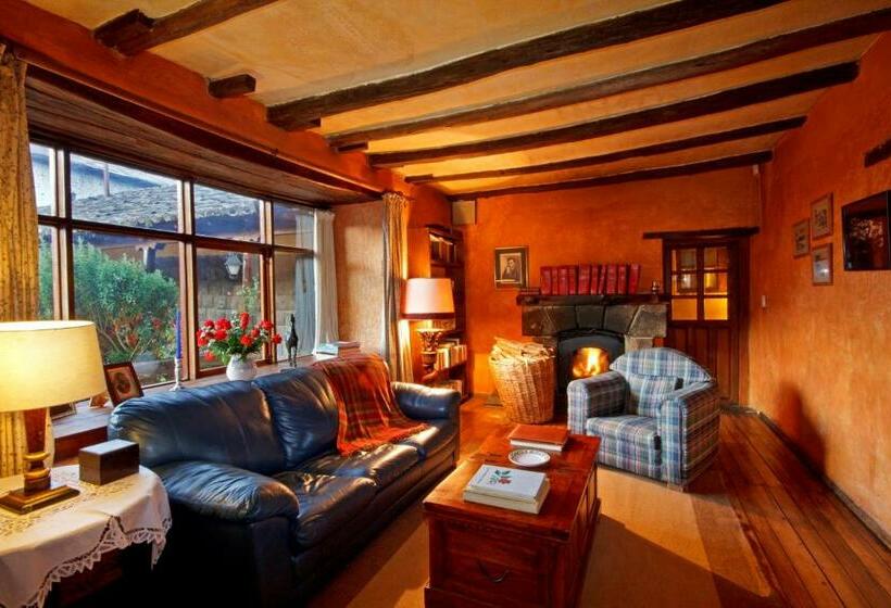 فندق Hacienda San Agustin De Callo