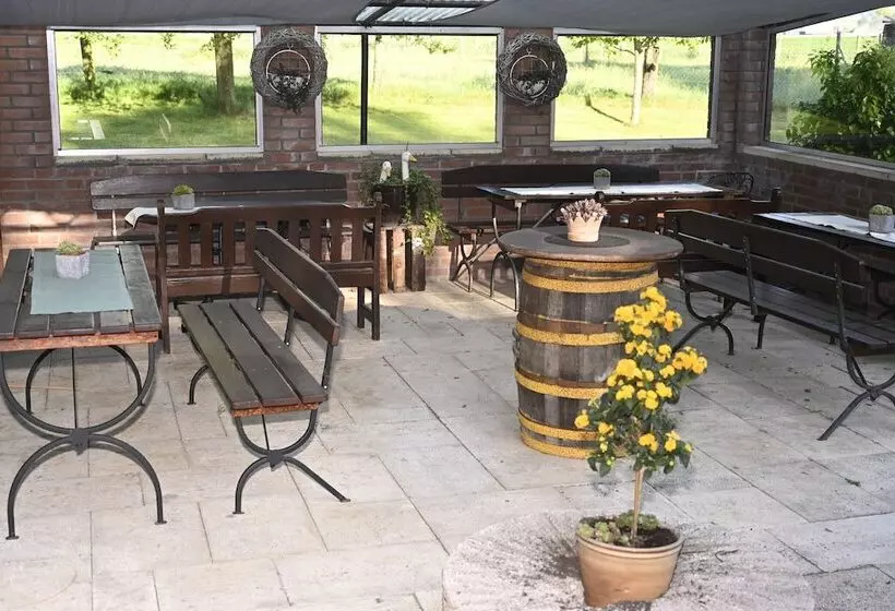 Hotelli Haus Nachtigall   B&b