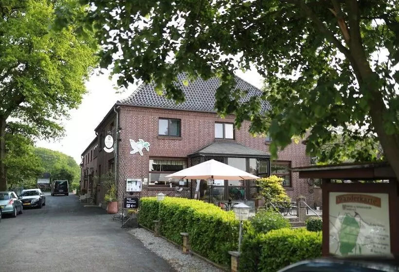 Hotelli Haus Nachtigall   B&b