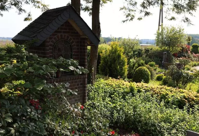 Hotelli Haus Nachtigall   B&b