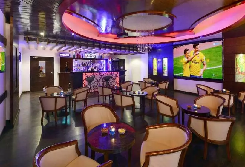 Hotelli Keshav Clarks Inn Gadag