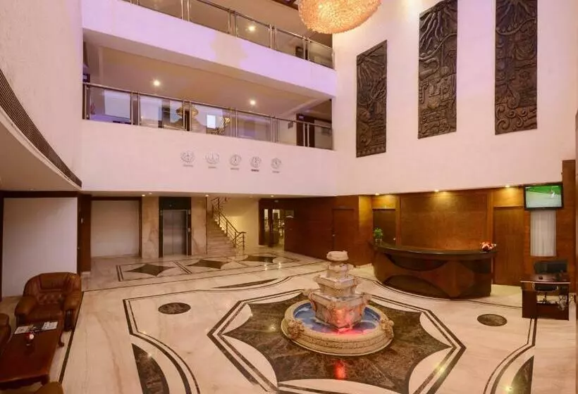 Hotelli Keshav Clarks Inn Gadag