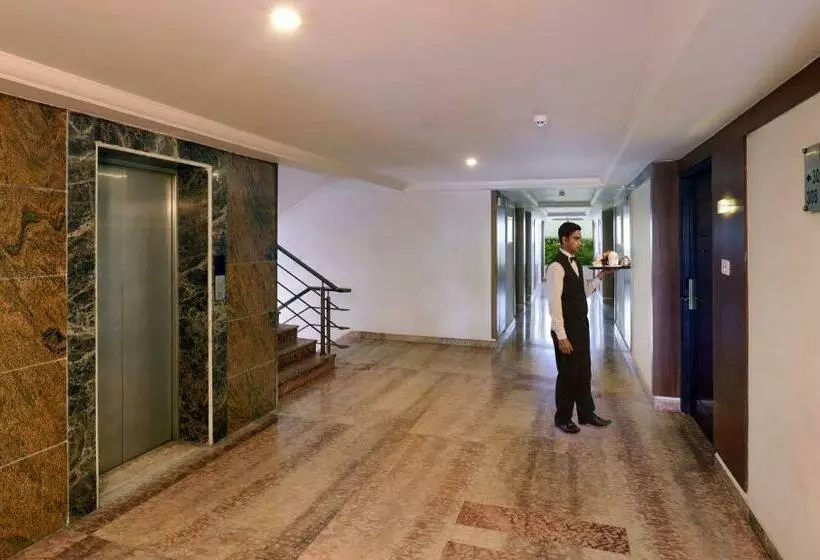 Hotelli Keshav Clarks Inn Gadag