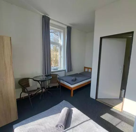 Hotelli Pension U Johnů